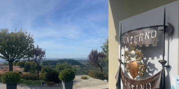Insegna Cantina Conterno Fantino nelle colline del Barolo, Cuneo. Maxi furto di Barolo: in tre ore sottratte 3mila bottiglie nelle Langhe
