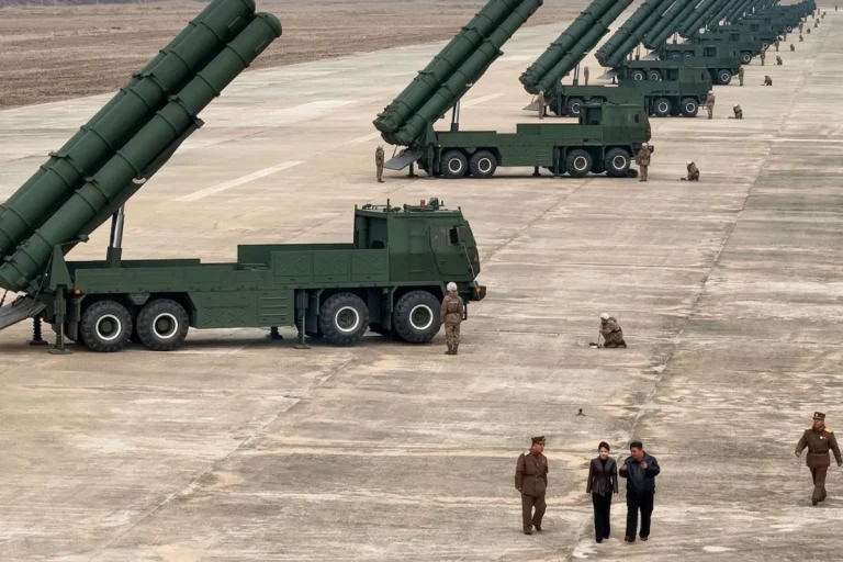 La Corea del Nord lancia missili balistici dopo le esercitazioni militari di Usa, Seul e Tokyo, Freedom Edge
