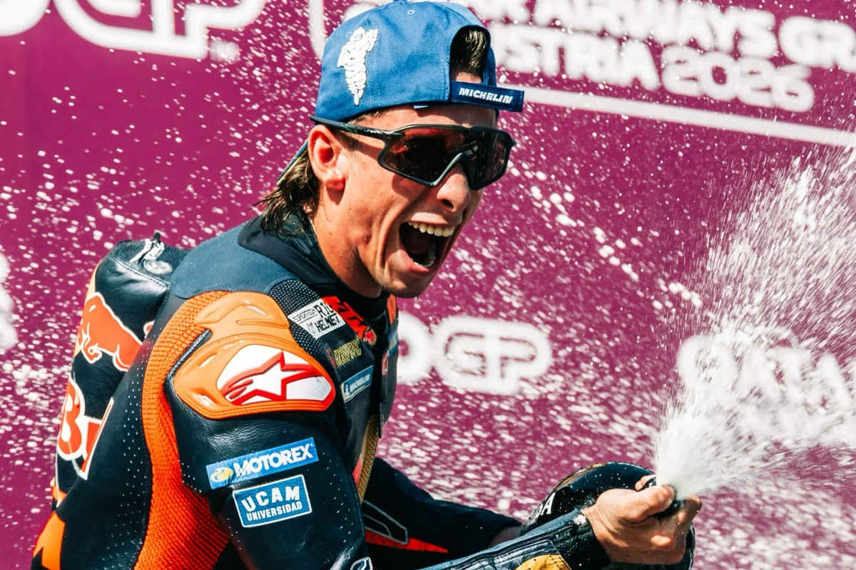 MotoGP in Austria, Pedro Acosta porta la KTM al successo davanti a Martin e Bezzecchi
