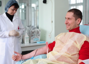 Blood Donation at Hospital. Testimoni di Geova: via libera individuale a trasfusioni di frazioni del sangue