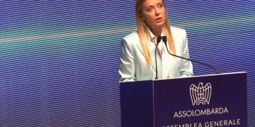 Meloni sollecita l'Ue ad accelerare gli investimenti energetici