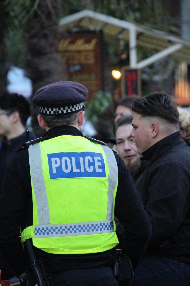 Brighton, tre sorelle morte annegate: fu un suicidio collettivo