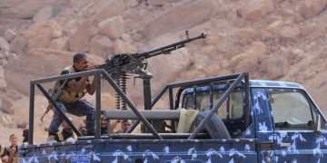 Yemen, attacco degli Houthi a un campo militare: 73 morti e oltre 200 feriti