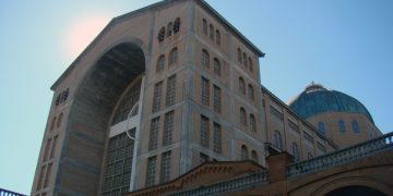 Basílica de Nossa Senhora Aparecida. La Corte suprema brasiliana ordina un'indagine sugli attacchi alle immagini della Madonna Aparecida