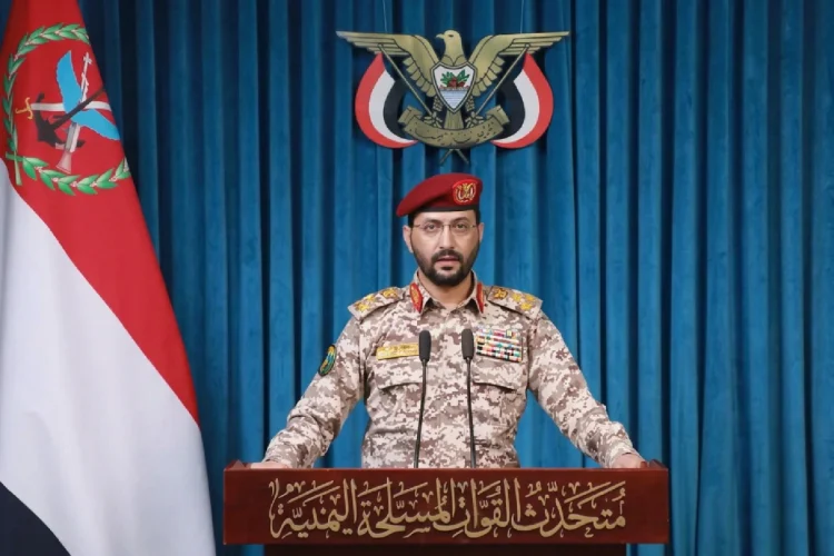 Houthi, missili contro l’aeroporto di Aden: attacco anche verso Riyadh