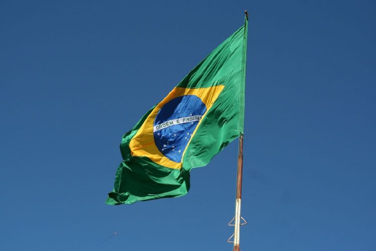 Il Brasile sceglie il presidente con Lula e Flavio Bolsonaro in pareggio tecnico nei sondaggi