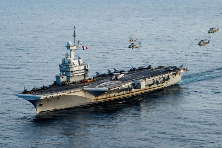 La portaerei Charles De Gaulle