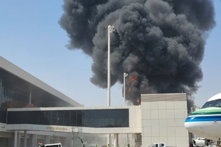Nuovo attacco colpisce l'aeroporto di Riad: incendio in un terminal