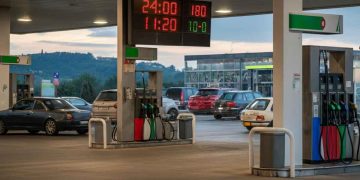 Tamoil blocca i prezzi dei carburanti fino al 2026: quarta big dopo Eni, IP, Q8