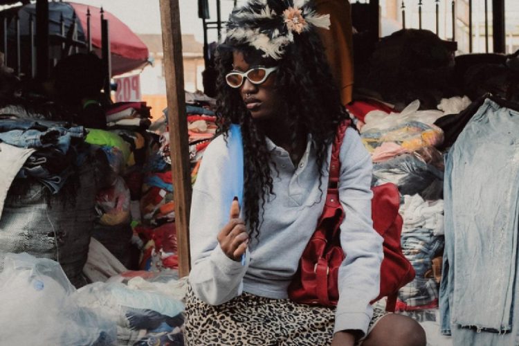 Rachel Ojuromi, dalle strade di Lagos alla sfilata per Chanel: la modella 22enne scoperta su TikTok