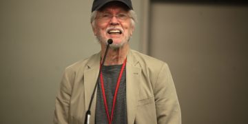Tom Skerritt (15405564734).jpg