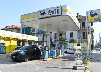 Un distributore di benzina di Eni