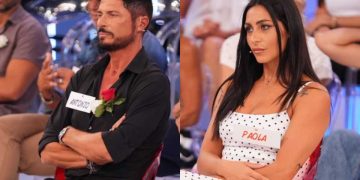 Antonio e Paola nello studio d Uomini e Donne