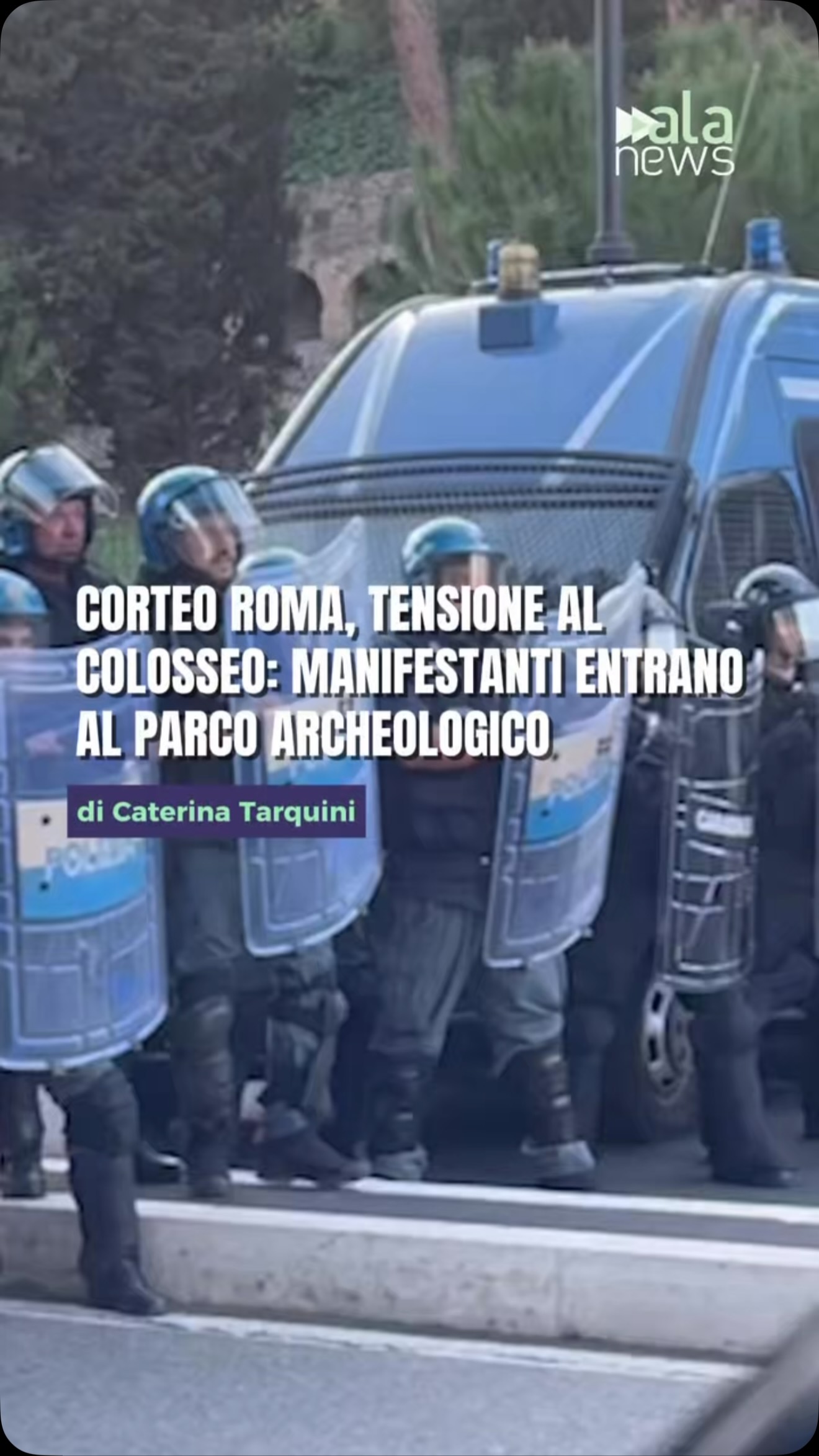 Momenti di tensione nell’area del Colosseo, a Roma, dopo la conclusione della m…