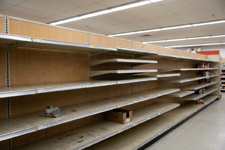 Protesta dei tir, supermercati vuoti e blocchi stradali: anche il Centro-Italia si unisce alla mobilitazione in attesa di Salvini