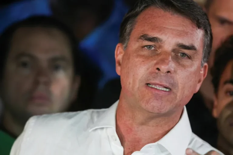 Brasile, il partito di Bolsonaro riconosce Lula, ma Flávio grida ai brogli