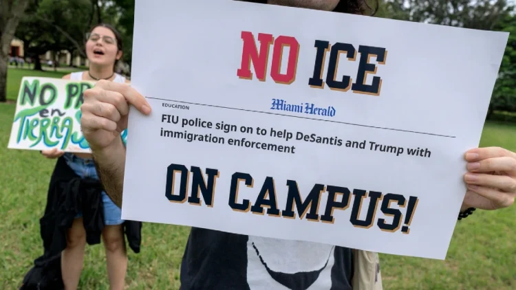 Florida, gli studenti contestano i poteri dell’ICE alla polizia universitaria | @Open_gol