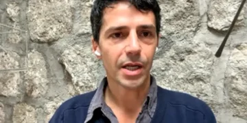 L'attore Gabriele Gallinari in primo piano