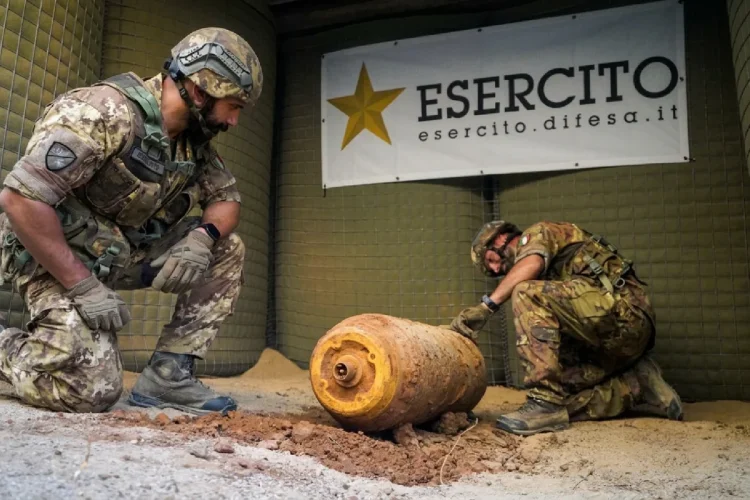 Orbetello, l'Esercito neutralizza la bomba rinvenuta nei pressi della statale 1 Aurelia