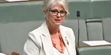Helen Haines è in condizioni critiche dopo un investimento in Australia