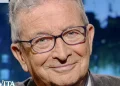 Primo piano del giornalista Luciano Rispoli