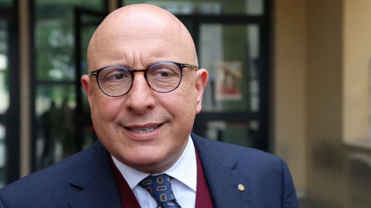 Palermo, perquisite la casa e gli studi dell’ex vicepresidente della Regione Gaetano Armao dlvr.it/TVl6zJ https://t.co/NYNcafq4T6 | @ilSicilia