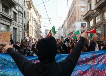 Gruppo di Manifestanti a Milano